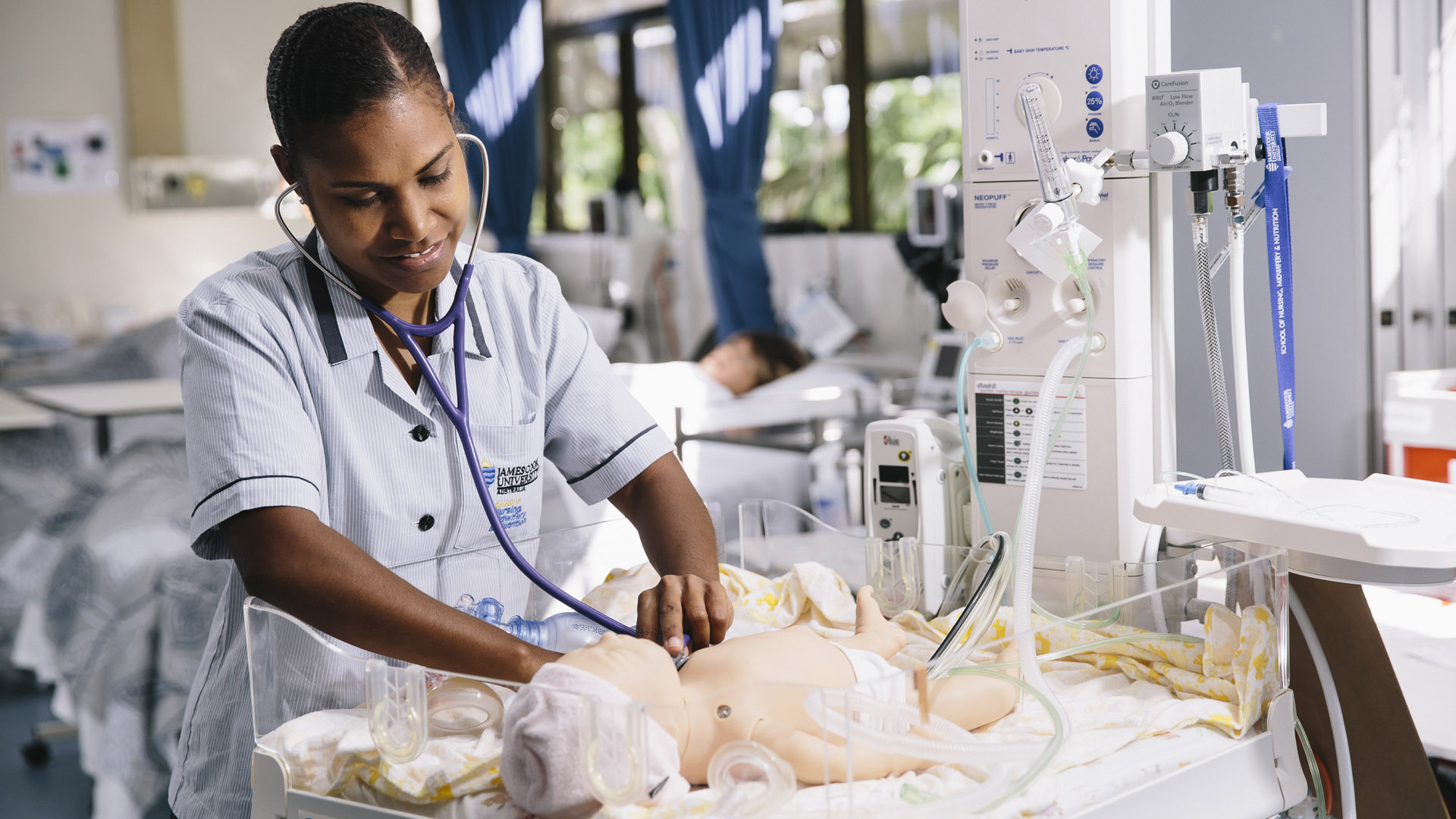 A JCU Midwifery student practices their skills. 